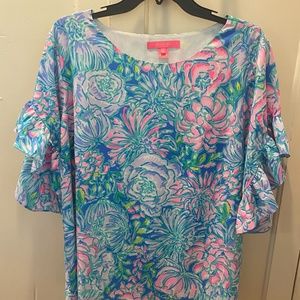 Lilly Pulitzer scoop neck tunic with ruffled short sleeves (size XL)